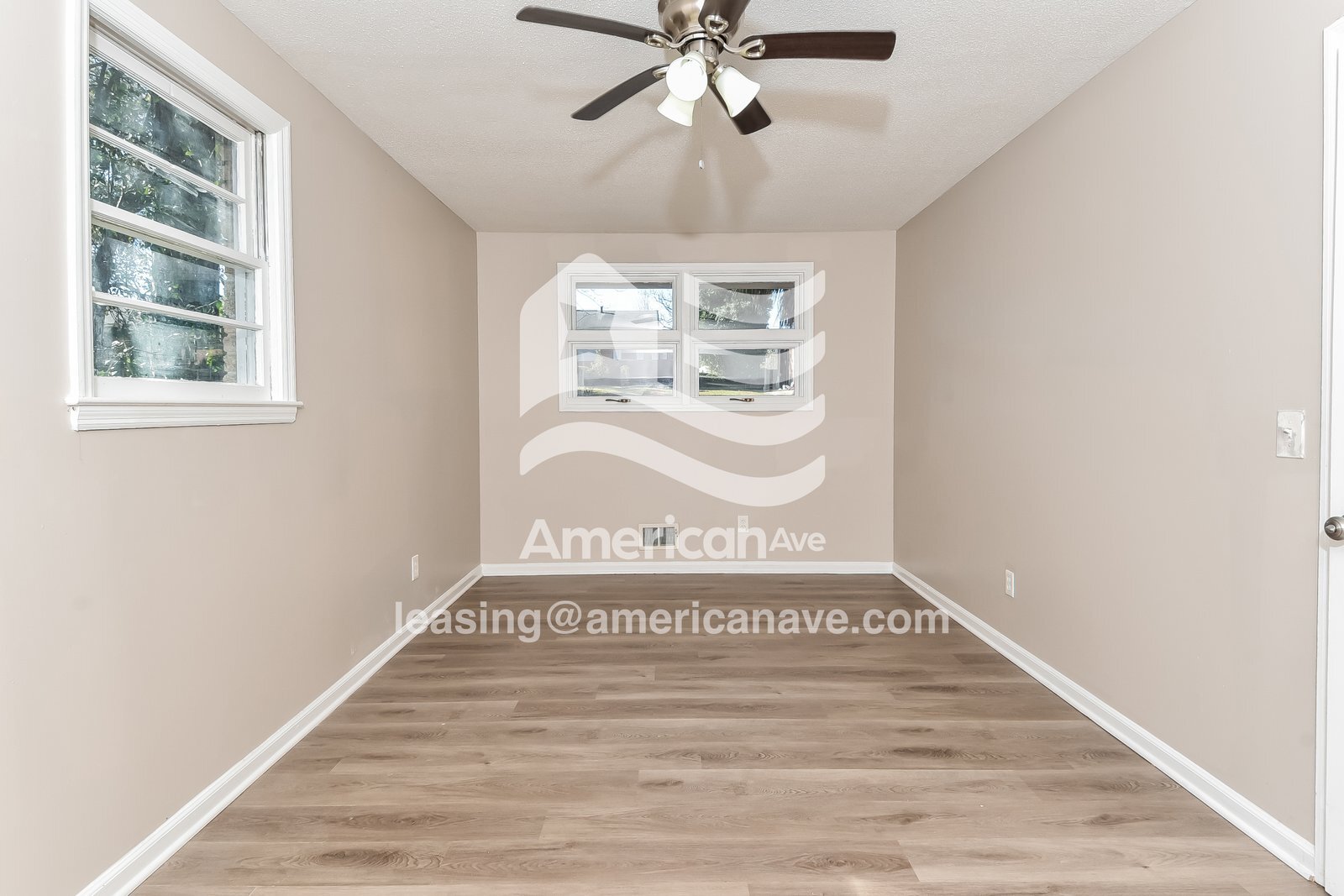 Building Photo - 4016 Williamsburg Dr