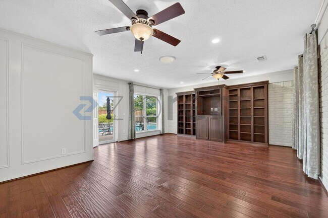 Building Photo - 2501 Bluffton Dr