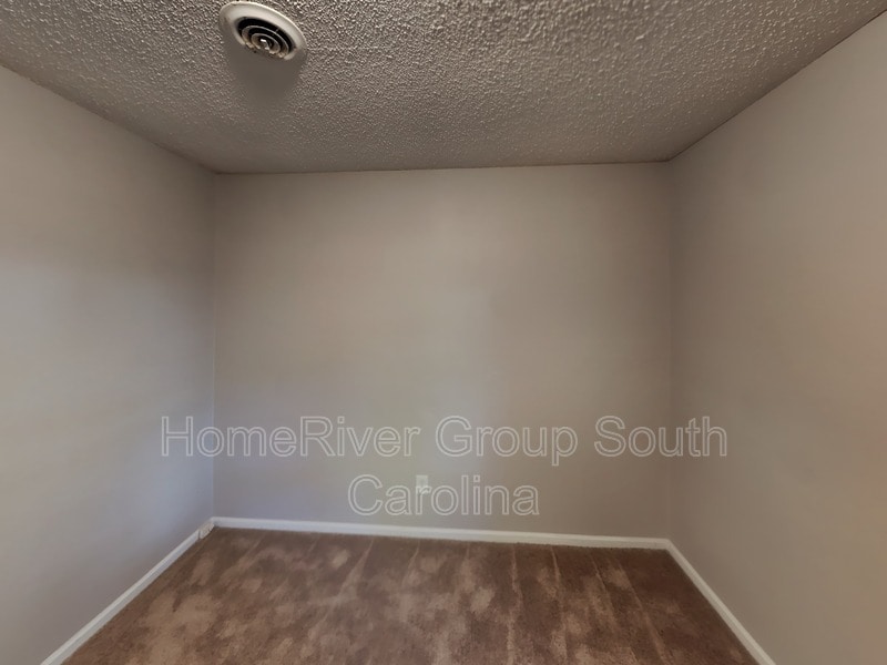 Building Photo - 206 Cable Head Rd