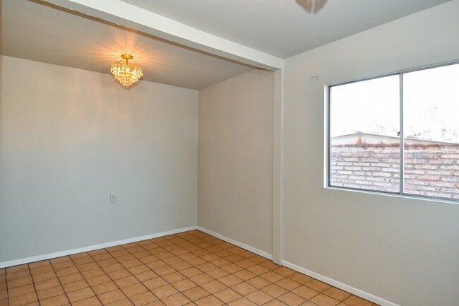 Building Photo - 143 Sunset Ave