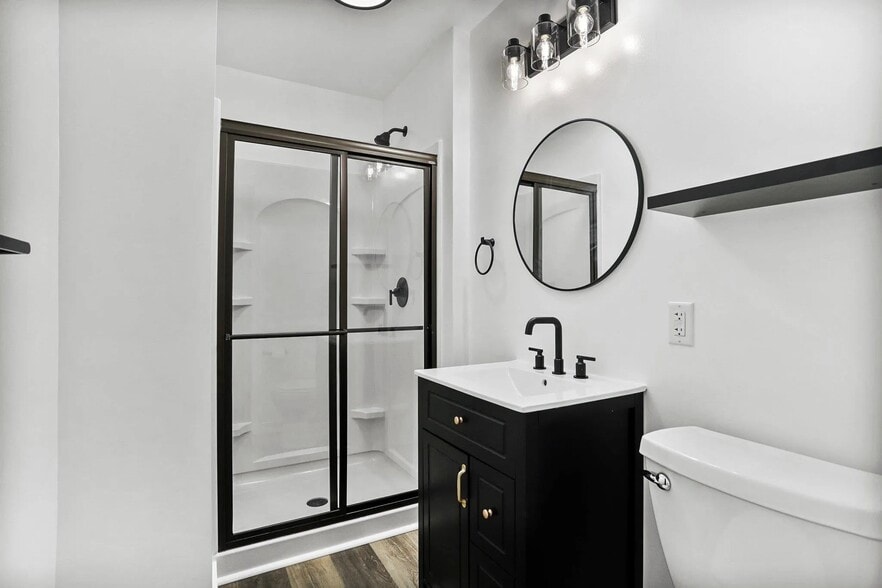 Building Photo - 426 College Ave