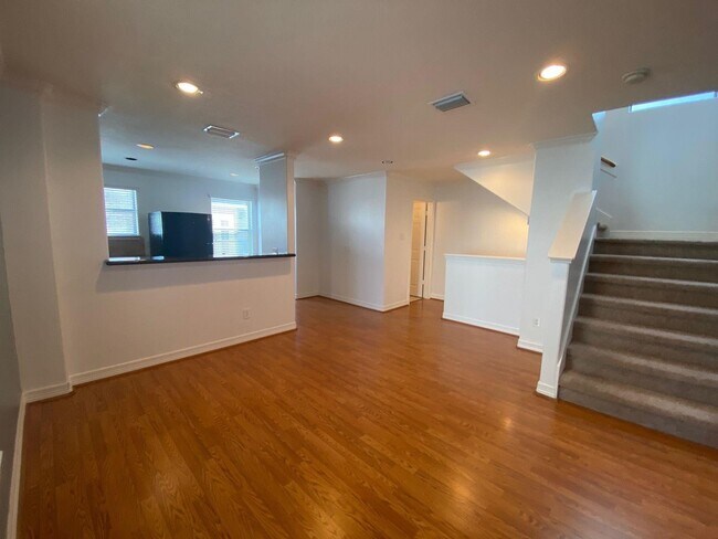 Building Photo - 3710 Sherwood Ln