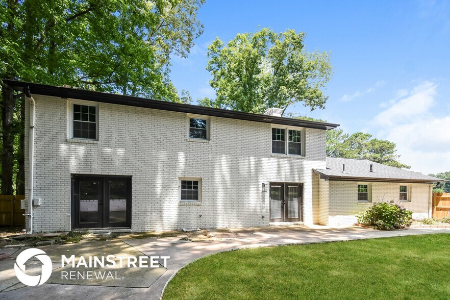 Building Photo - 2730 Cedarbrook Dr