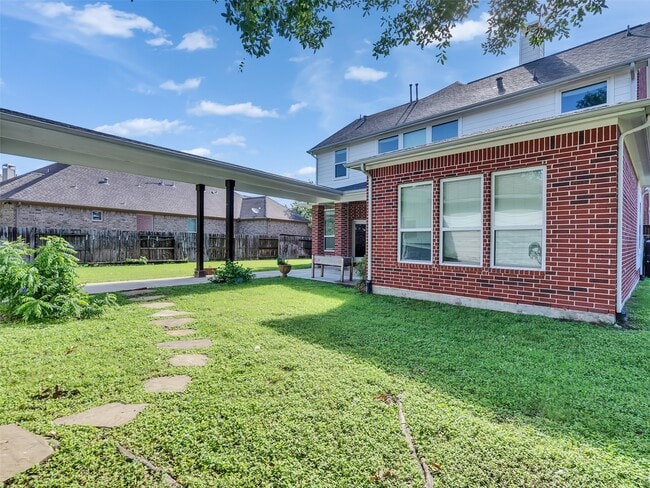 Building Photo - 5342 Tyler Park Ln