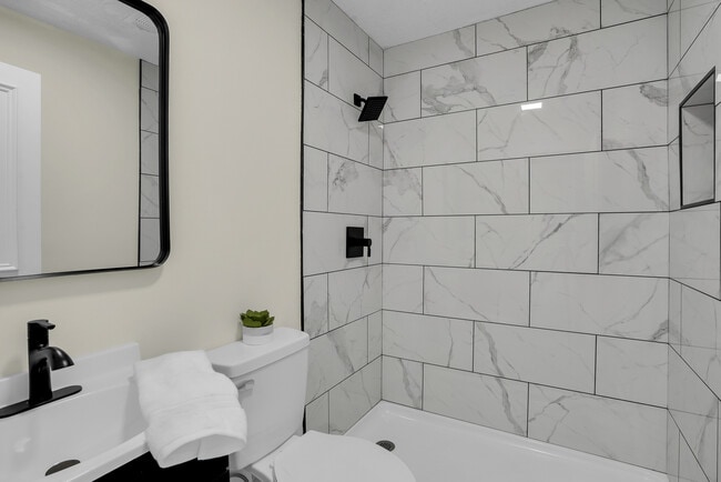 Building Photo - 28 Gerald Dr