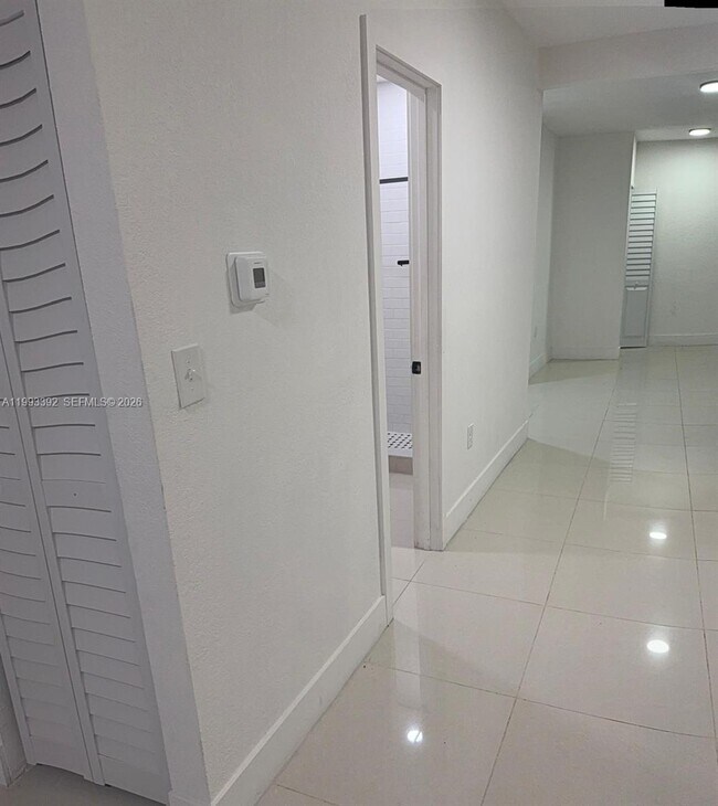 Building Photo - 1800 NW 18th Terrace