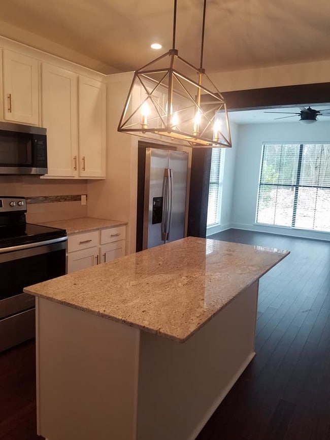 Building Photo - 3535 Knight Ln