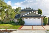 Building Photo - 9640 Nightingale Ave