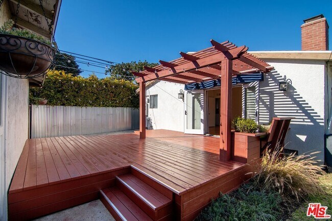 Building Photo - 6322 W 79th St