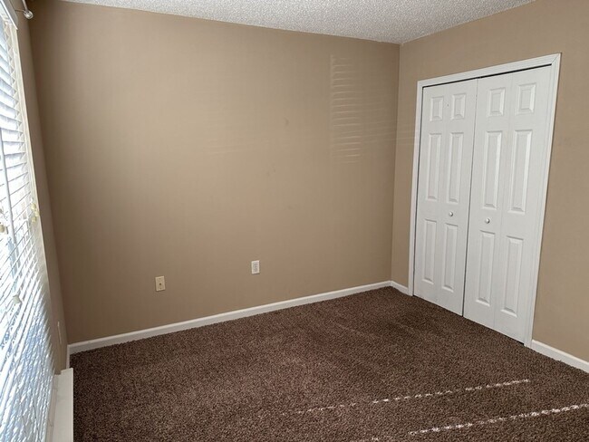 Building Photo - 199 Lancaster Way