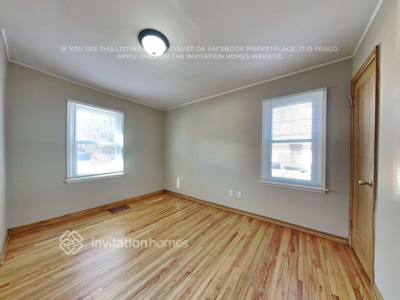 Building Photo - 6709 Channel Rd NE