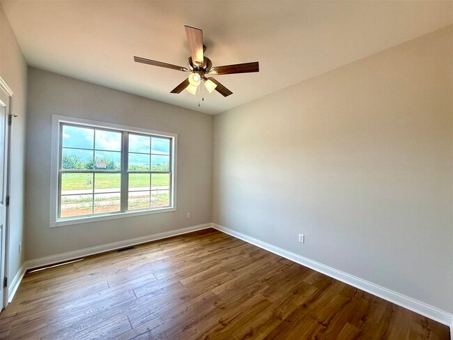Building Photo - 5410 Peony Dr
