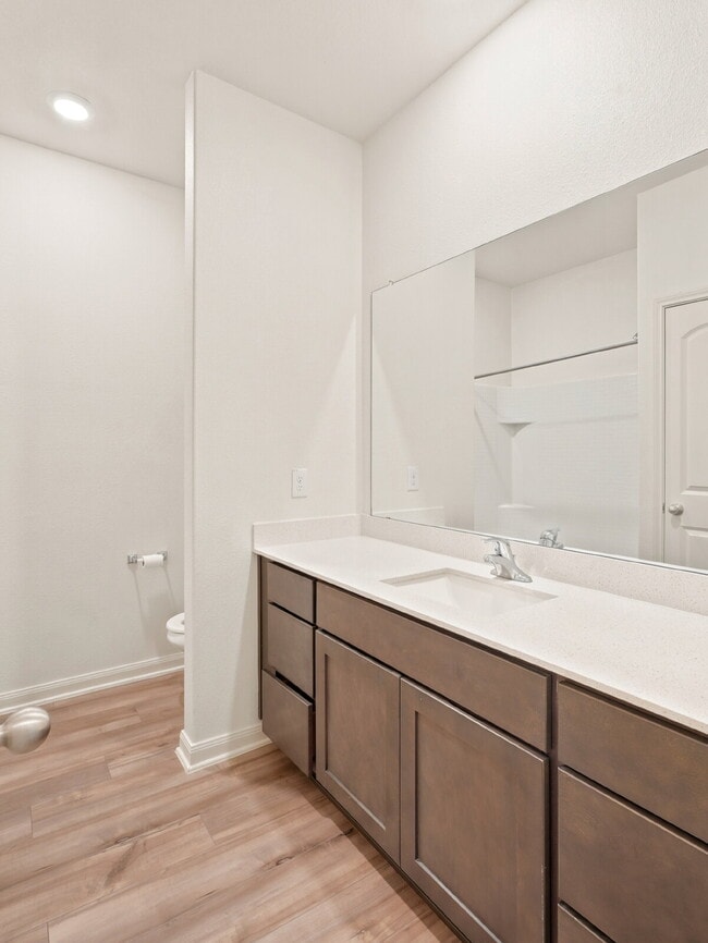 Building Photo - "Charming 4-Bed Oasis with 2 Baths in Fort Worth – Spacious 1,724 Sq Ft Gem!"