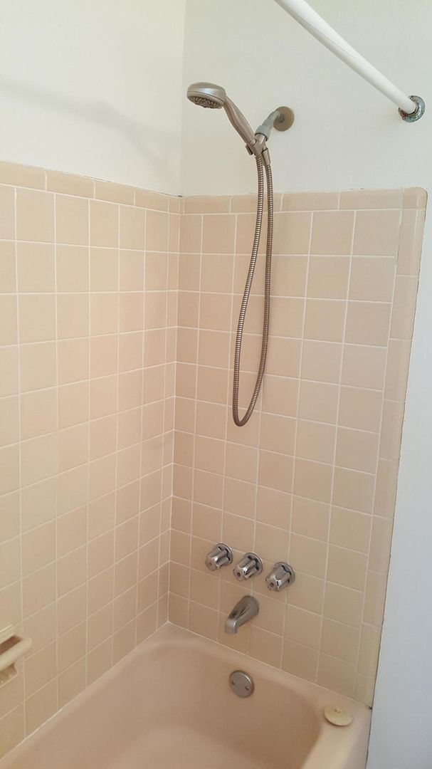 Building Photo - 1132 SW 3rd St