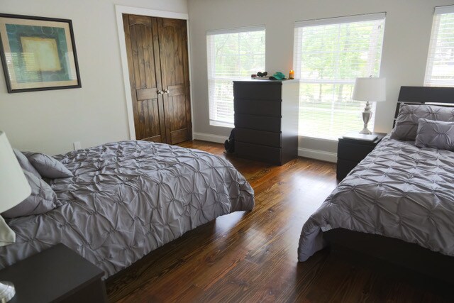 Building Photo - 1321 Lynwood Dr