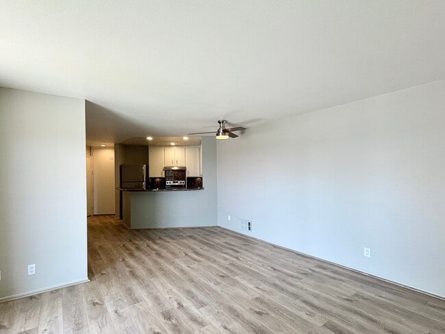 Building Photo - Channel Islands Marina |Oxnard |  1 Bed | ...