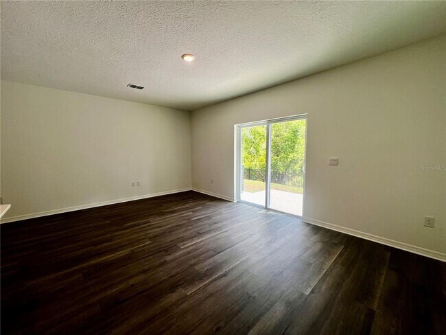 Building Photo - 2959 Canary Ave