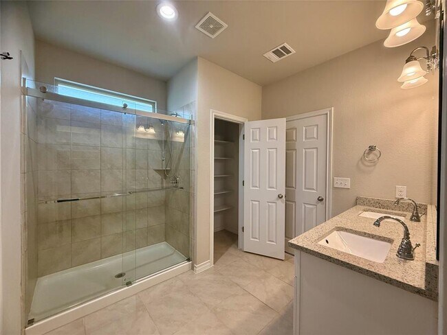 Building Photo - 1300 Eagle Ridge Trail