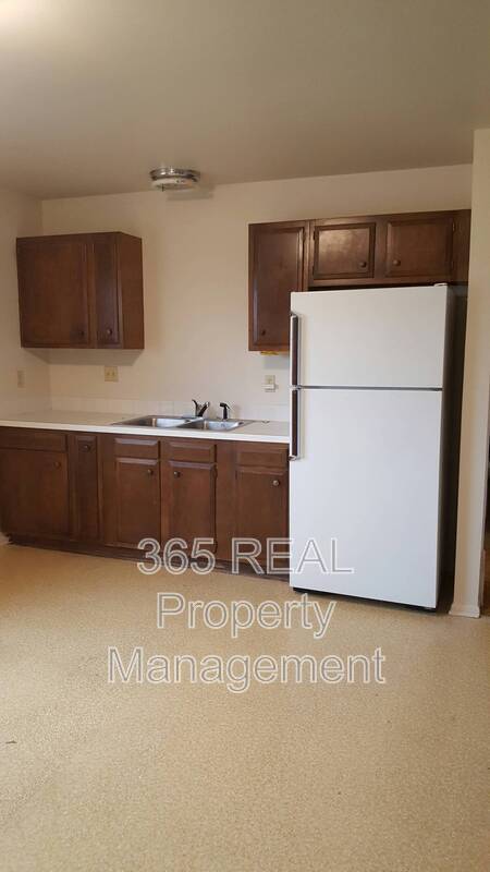 Building Photo - 803 4th St