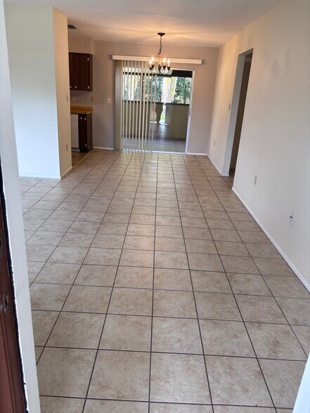 Building Photo - 5321 Foxwood Dr