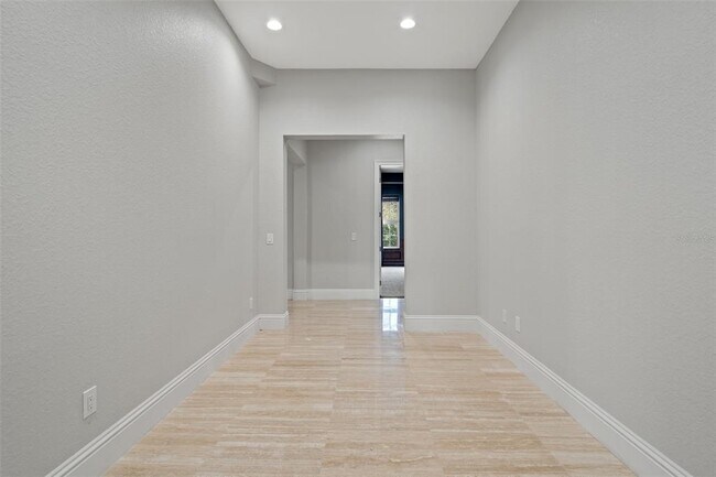 Building Photo - 17062 Comunidad de Avila