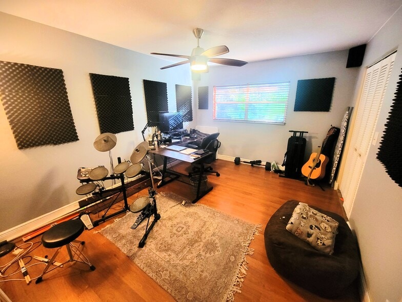 Bedroom 2 - 4617 NW 9th Dr