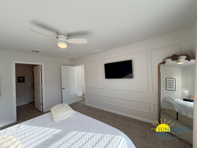 Building Photo - Spacious 4BR Patriot Ridge Home with Community Perks!