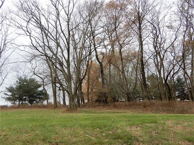 Building Photo - 280 Quail Run Rd