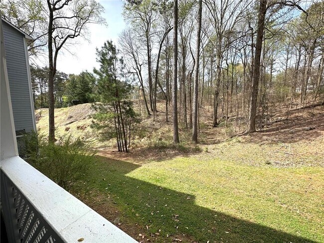 Building Photo - 4100 Riverlook Pkwy SE