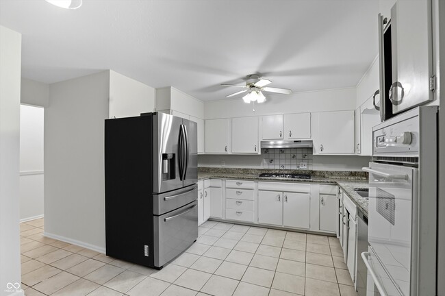 Building Photo - 2922 E Smoky Row