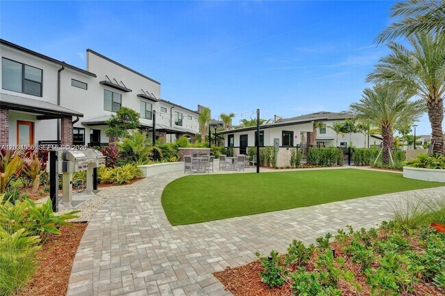 Building Photo - 8344 NW 7th Pl