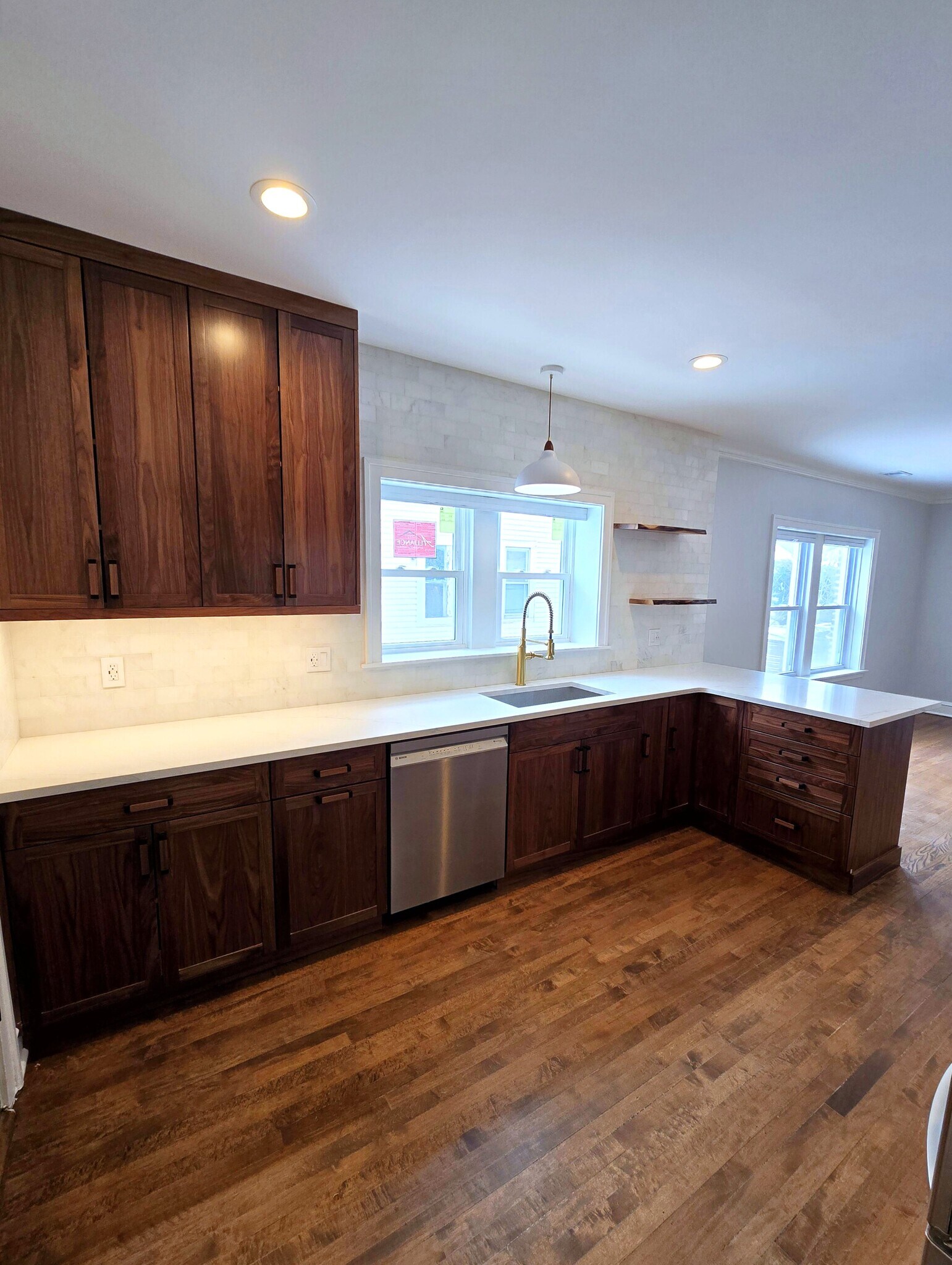 Building Photo - 240 Lathrop Ave