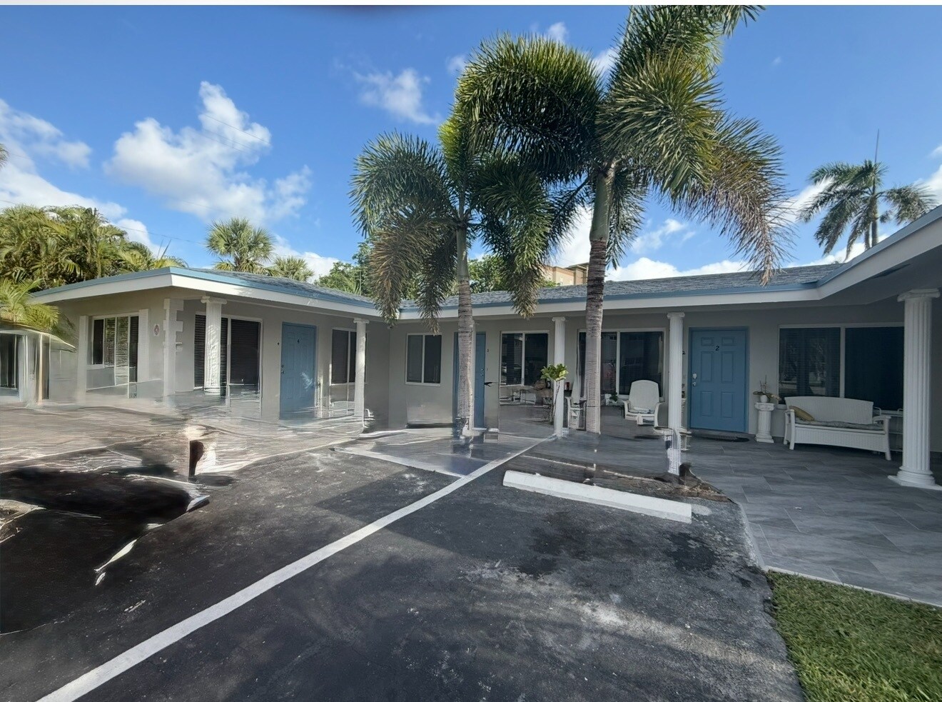 Building Photo - 985 SE 22nd Ave