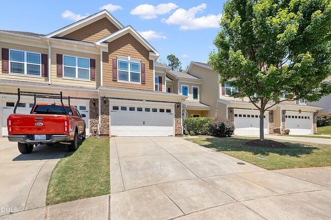 Building Photo - 227 Mayfield Dr