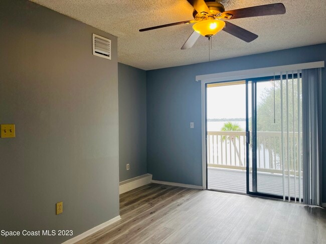 Building Photo - 225 S Tropical Trail