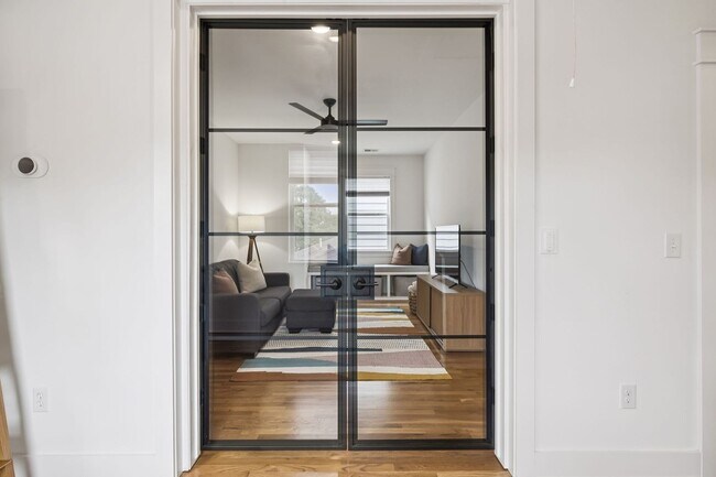 Building Photo - Great East Nashville house-close to 5 Poin...