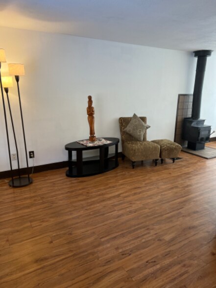 Building Photo - 3107 Riverside Dr