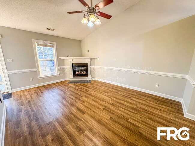 Building Photo - 1145 Nicklaus Dr