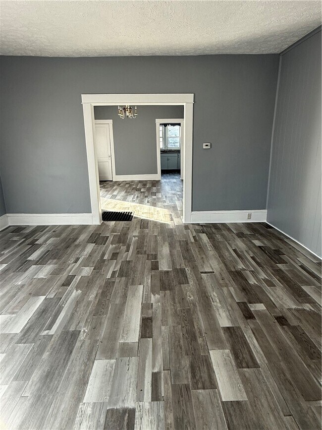 Building Photo - 247 Princeton Ave