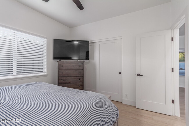 Building Photo - 8156 E Questa Rd