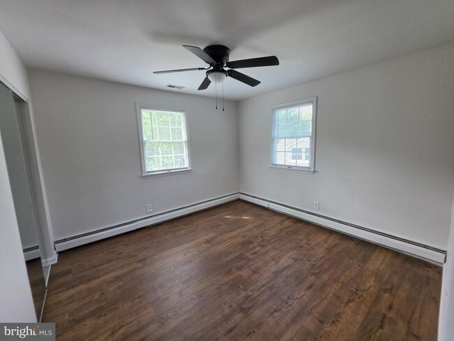Building Photo - 1239 Limekiln Pike
