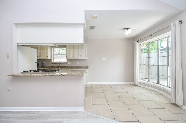 Building Photo - 12939 Westmere Dr