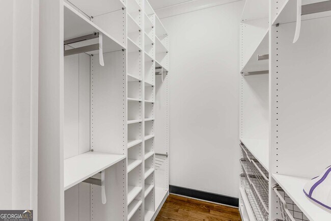 Building Photo - 546 Candler Park Dr NE