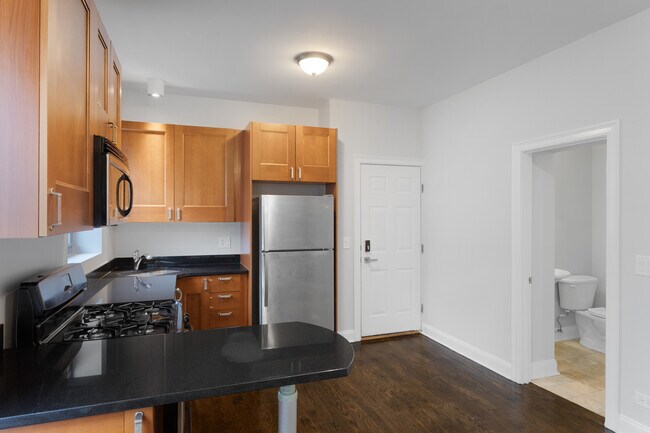 Building Photo - 7530 N Seeley Ave