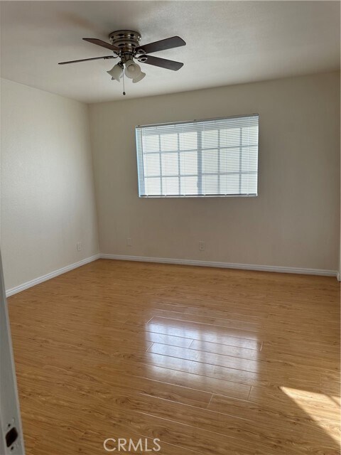 Building Photo - 8822 Ramona St