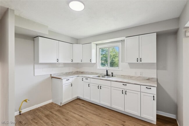 Building Photo - 5951 Marra Dr