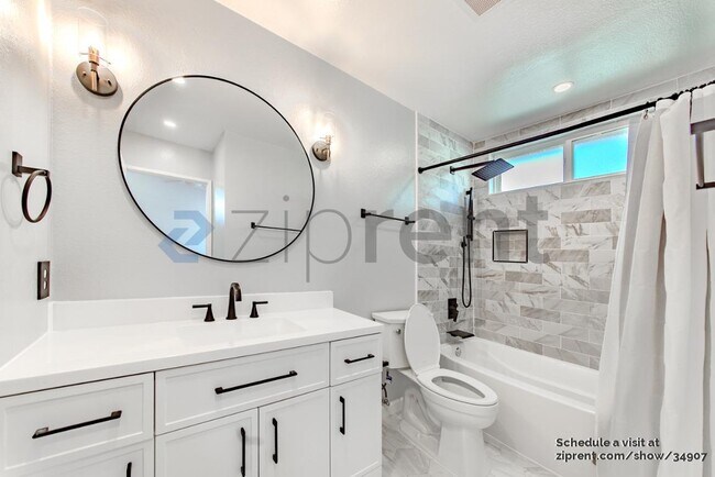 Building Photo - 12331 Hilldale Ct