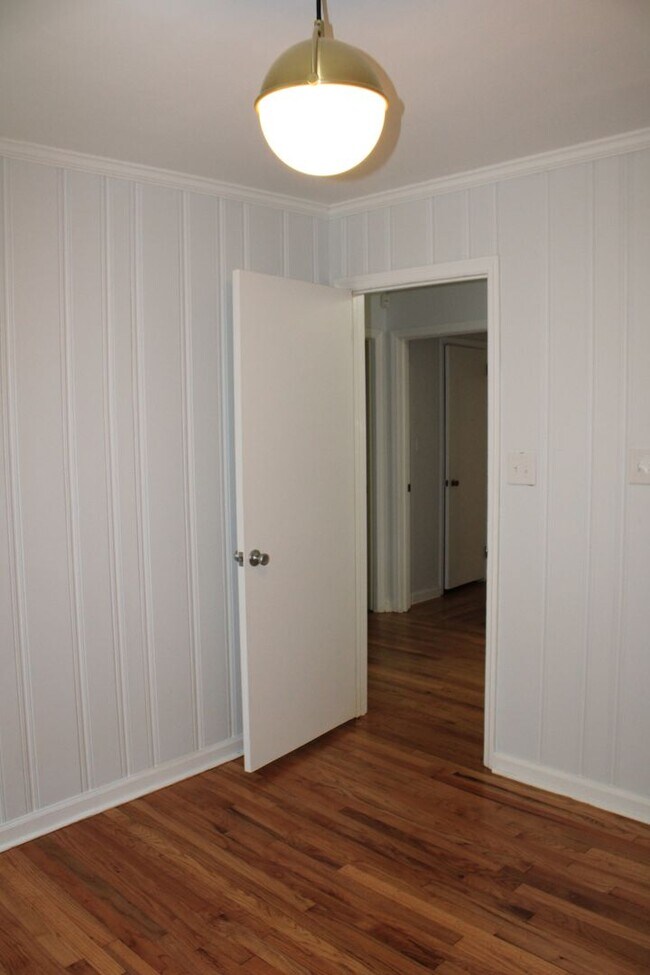 Building Photo - 3 Bedroom 2 bath W/ Bonus In Hammond Hills