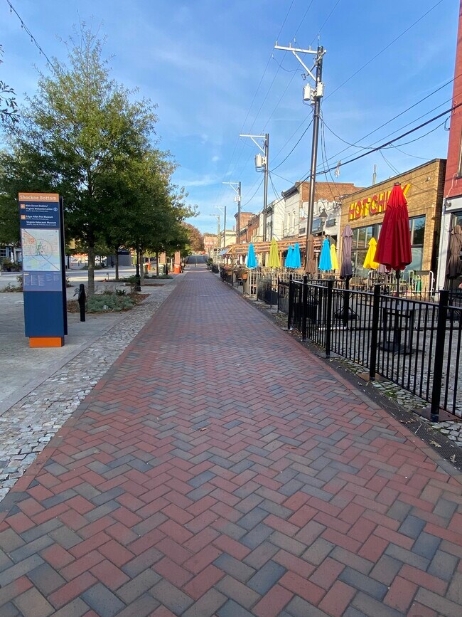 Area around apartment - 17 N 17th St