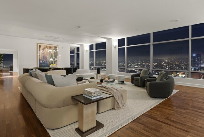 Building Photo - 900 W Olympic Blvd